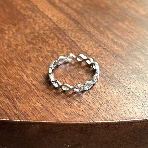STERLING SILVER 925 Eternity Infinity Design Band Ring Size 10 - Picture 1 of 3